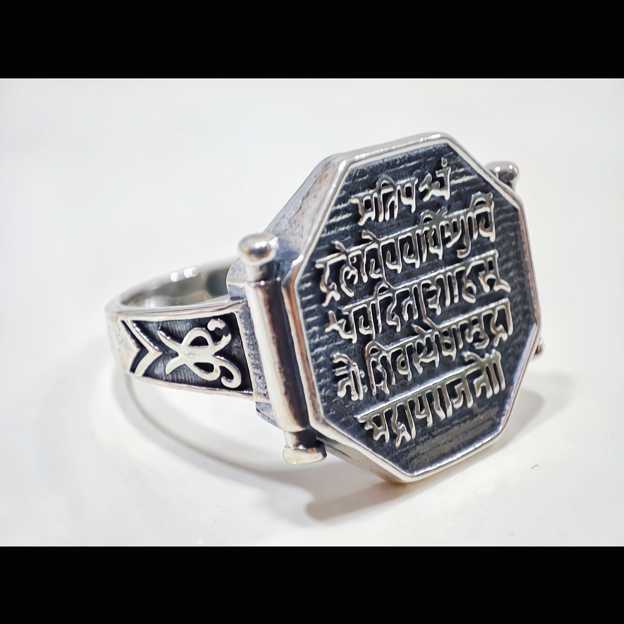 Shivaji Maharaj Rajmudra 925 silver ring – White Lion Jewels